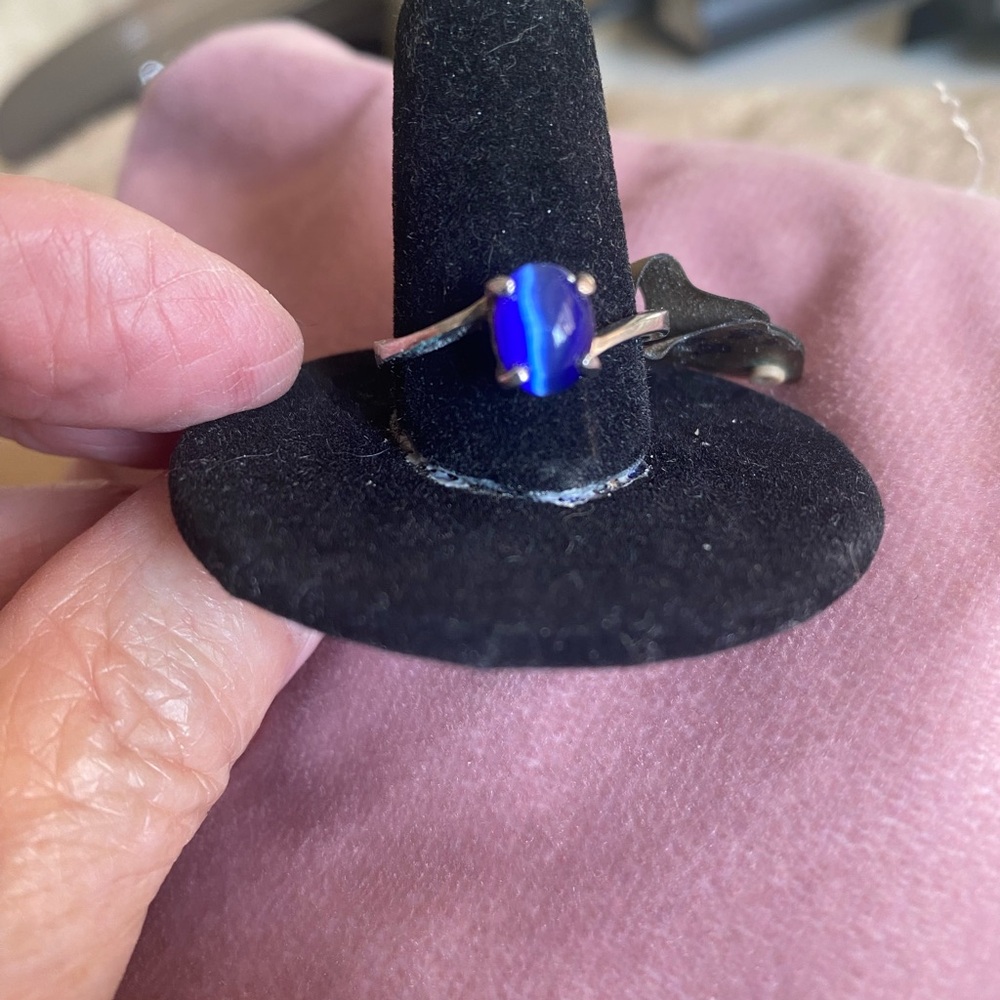 Ring - Picture 3 of 3